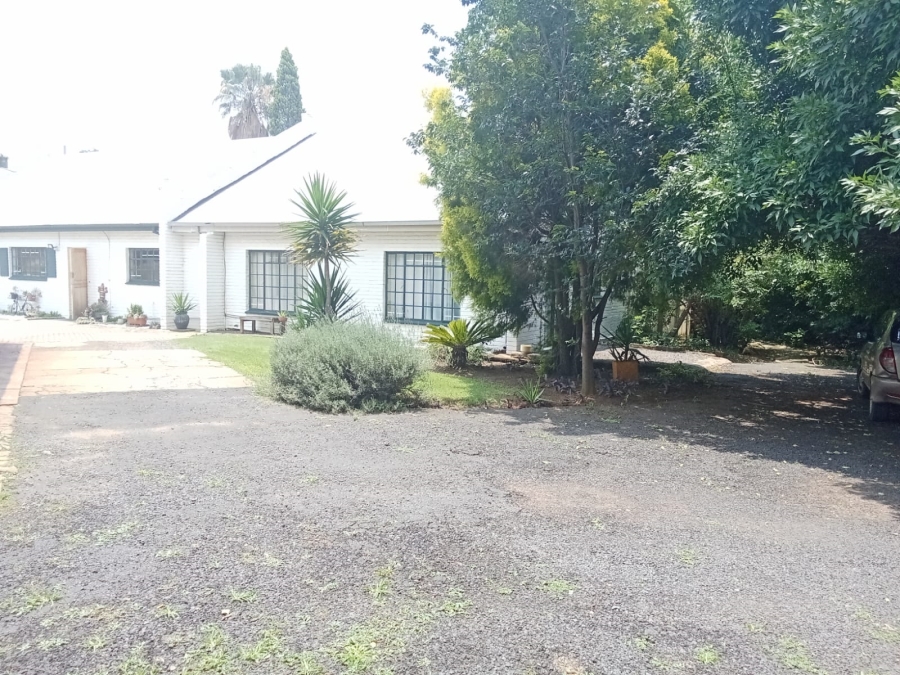 6 Bedroom Property for Sale in Deneysville Free State